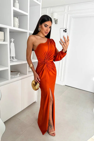 Kyara - Elegantes und raffiniertes Kleid