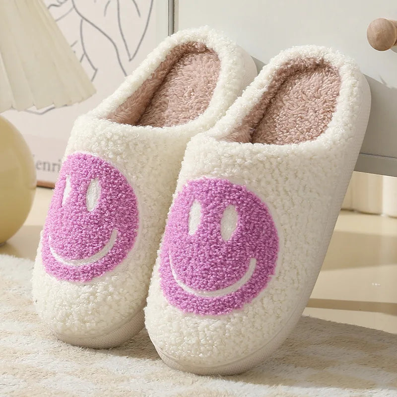 Claudia - Fluffy Feet Smiley-Pantoffeln